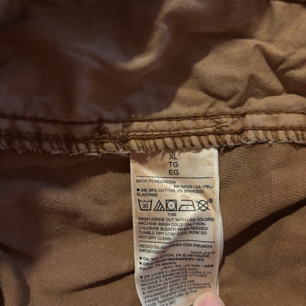 Old Navy Women’s Brown High-Rise Balloon Cargo Pants - Picture 4 of 4